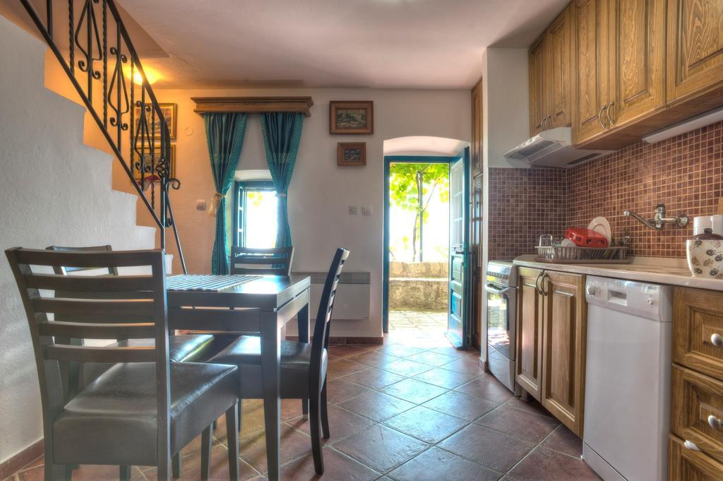 Holiday Home Neda Sveti Stefan Szoba fotó
